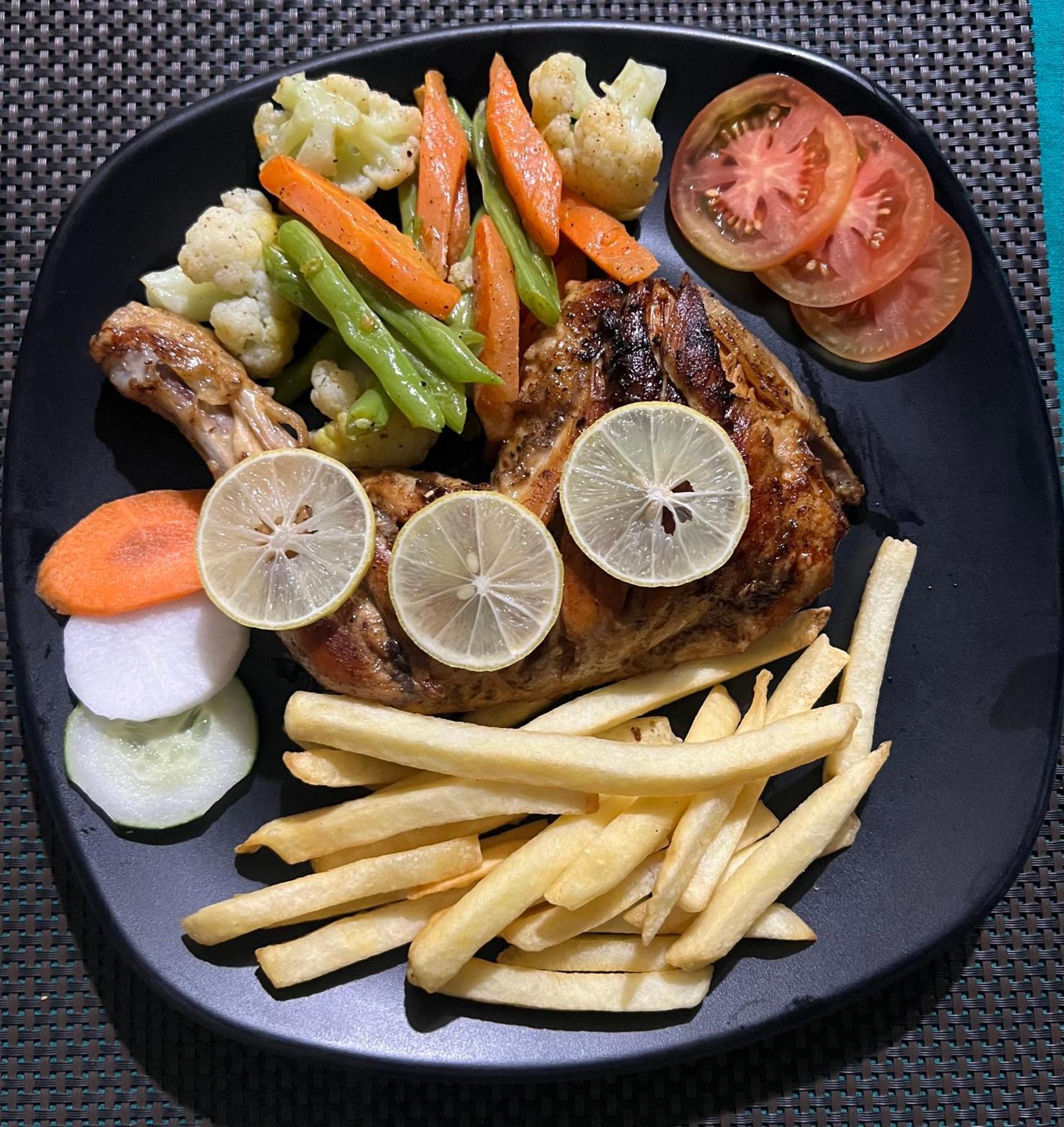 צ'יטוואן Hotel Tharu Garden And Beer Bar מראה חיצוני תמונה